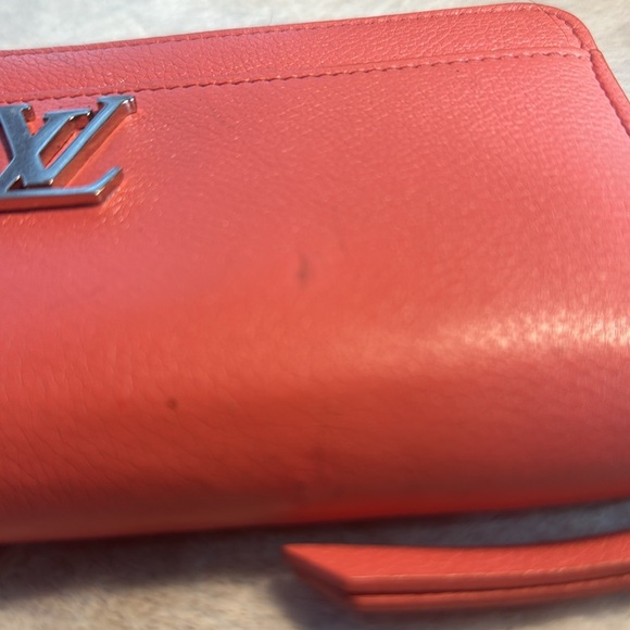 LOUIS VUITTON Taurillon Lockme Leather Zip Around Wallet - Picture 10 of 12